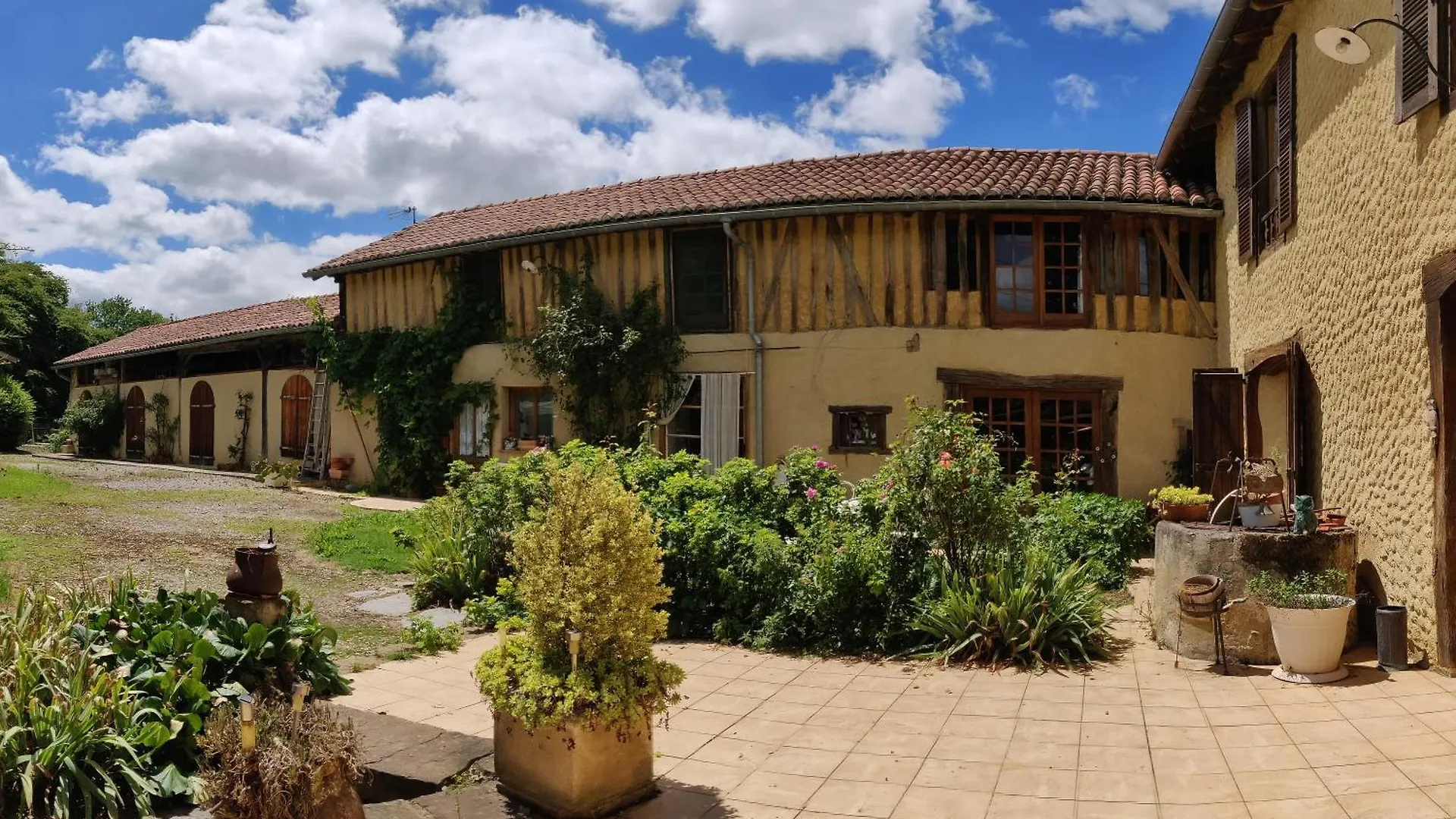 Hameau De Nouste Temps Bed & Breakfast Castelnau-Magnoac